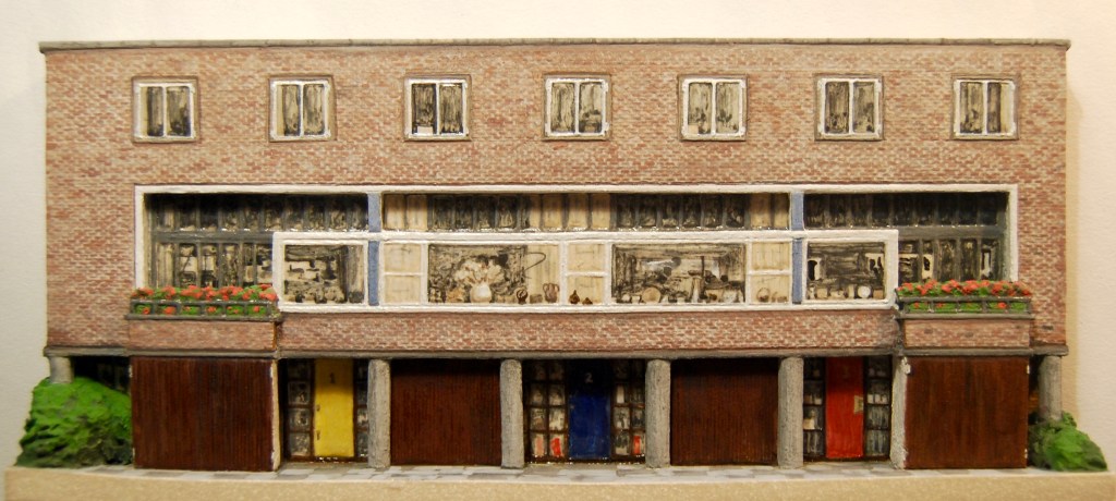 2 Willow Road, architectural portrait in stoneware by Liz MathewsDSC_0467